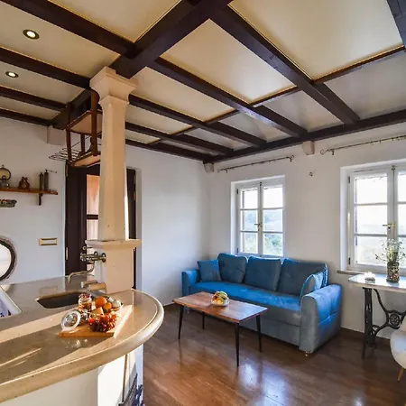 Βίλα Roza - One Bedroom With Swimming Pool *