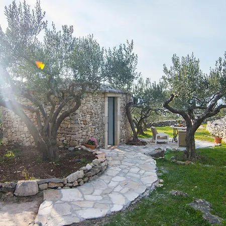 Βίλα Roza - One Bedroom With Swimming Pool