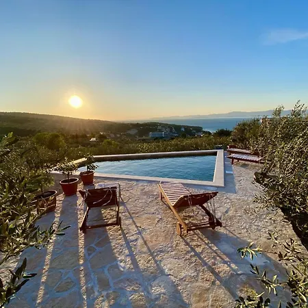Roza - One Bedroom With Swimming Pool * Splitska