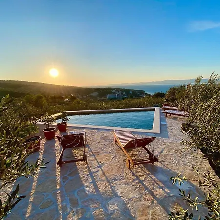 Βίλα Roza - One Bedroom With Swimming Pool Splitska